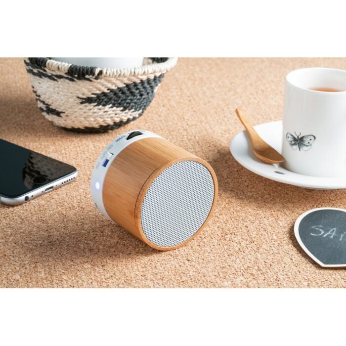 Caixa de som com microfone - Imagem 2
